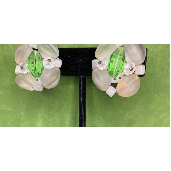 Frosted Earrings in Silver wash with Green center, Vintage - Picture 3 of 6
